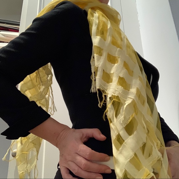 Luxurious Summer Yellow and Cream Silk Scarf - Picture 2 of 9